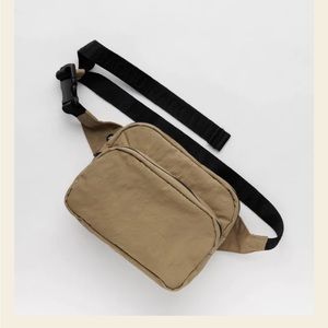 BAGGU fanny pack